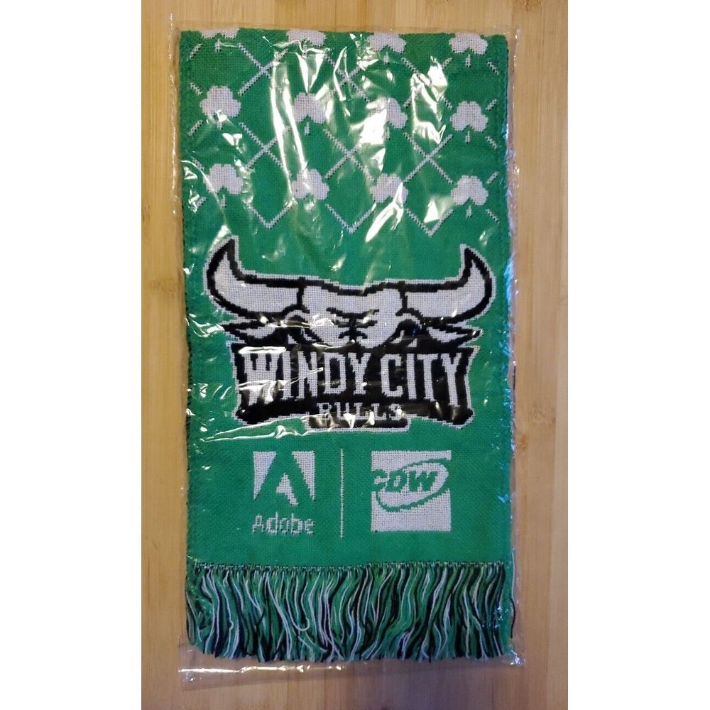Chicago Bulls NBA Scarf Windy City Green St. Patrick's Day 4 Leaf‎ Clover Promo